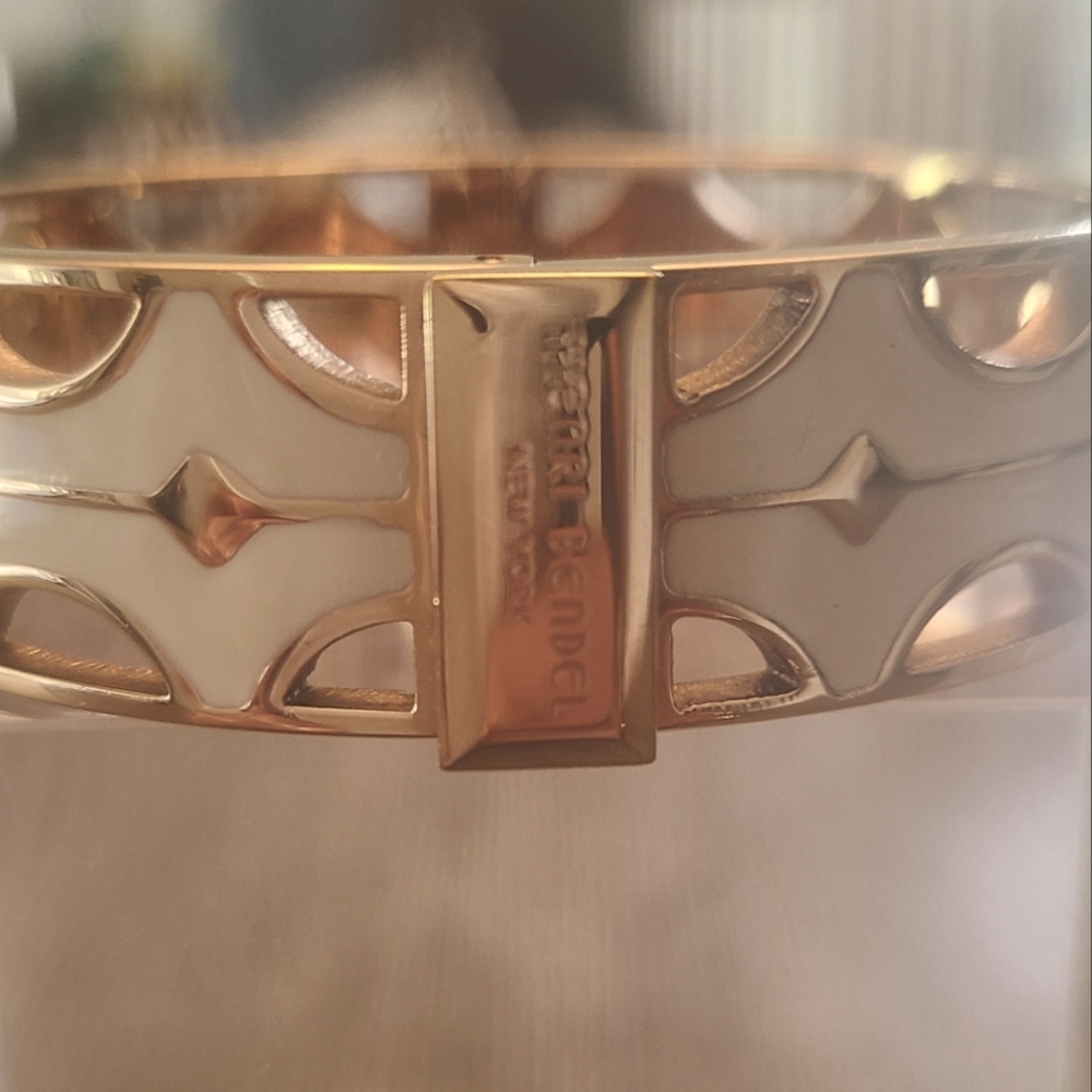 Henri Bendel Bracelet